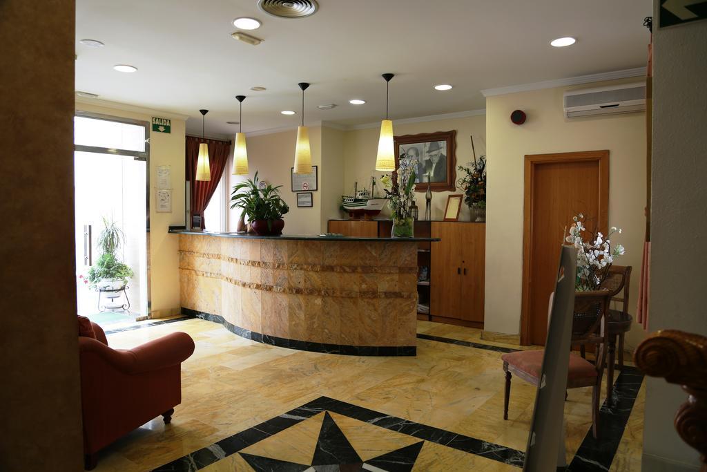 Hotel Tio Felipe カルボネラス エクステリア 写真